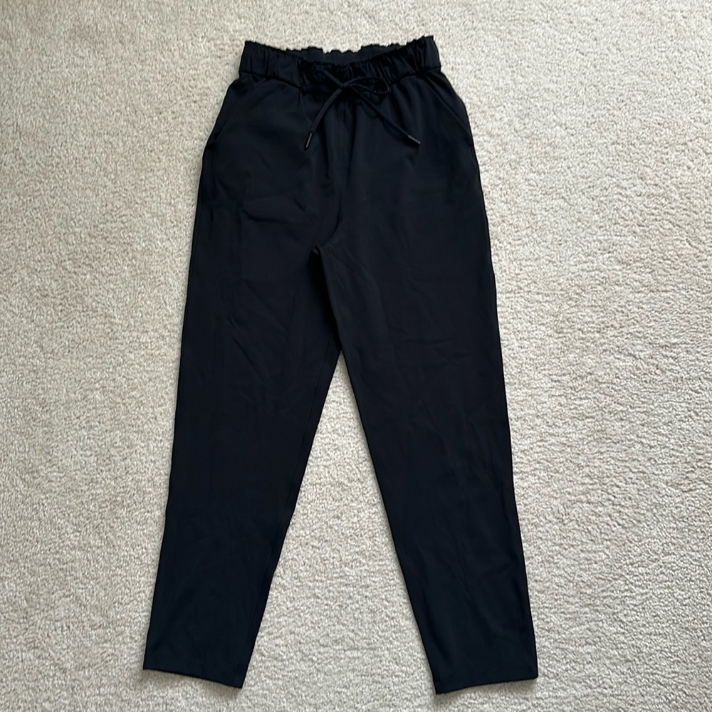 Lulu Lemon High rise joggers black size 4
